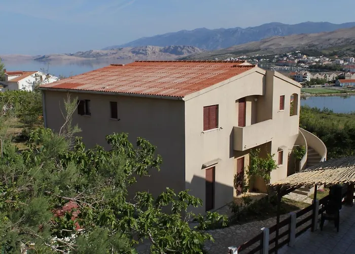 Apartament By The Sea Pag - 6272 Pag Town